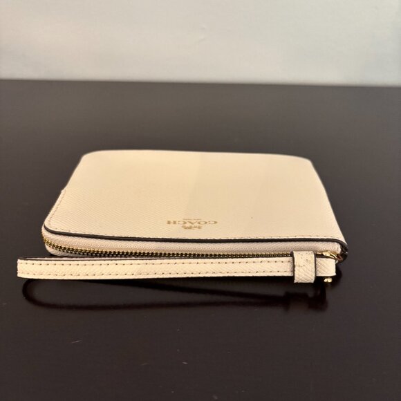Coach Ivory White Pebblegrain Leather Corner Zip Wristlet - Picture 4 of 7